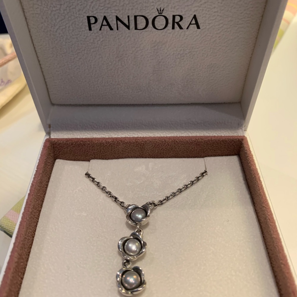 Pandora Three Wishes Grey Pearl Necklace